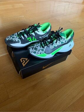 Nike Zoom Freak 2 "Naija" basketball shoes size 10